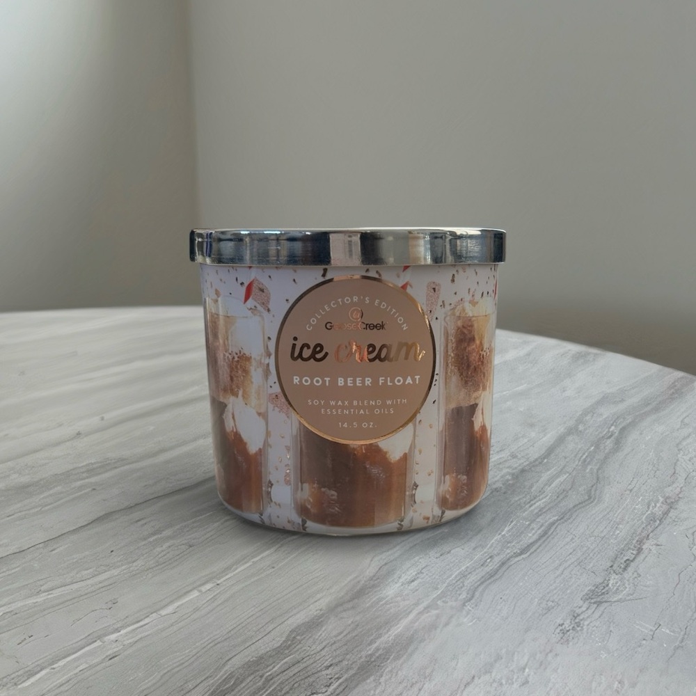 NEW GooseCreek Collectors Edition Ice Cream Root Beer Float Scented Candle